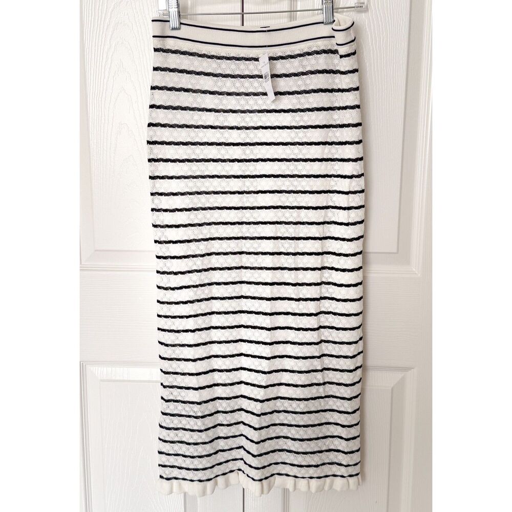 Ann Taylor Black & White Striped knit textured skirt Women's Small NWT